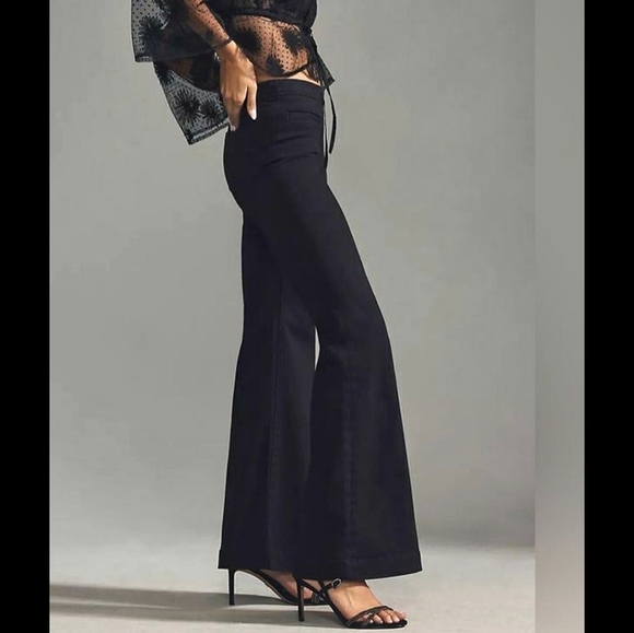 NWT Anthropologie Pilcro Retro Low Rise Pull On Flare Leg Jeans in Elm - Picture 1 of 6